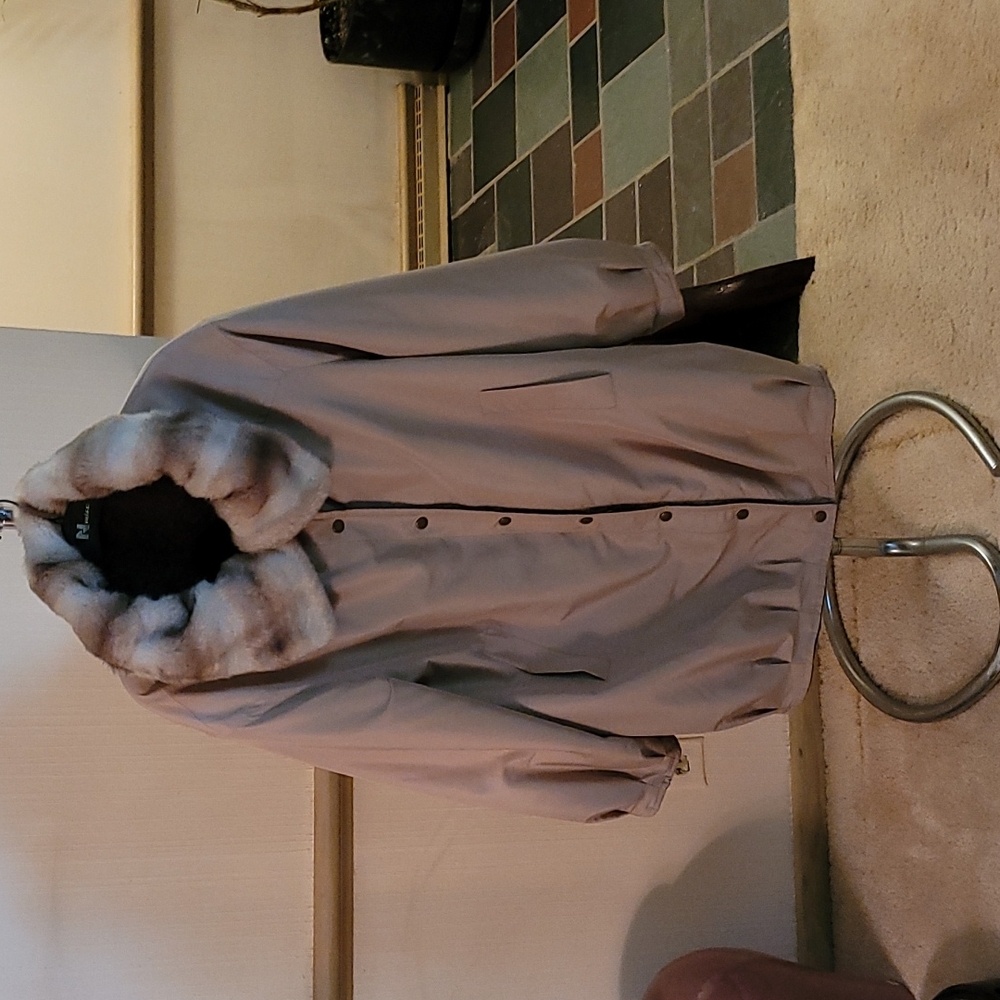 Reversible 3/4 length jacket with faux fur collar